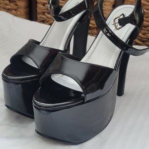 Ellie size 8 Black Heel